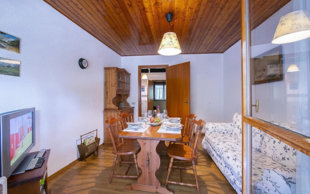 La Tana Dello Scoiattolo Skiing Nearby