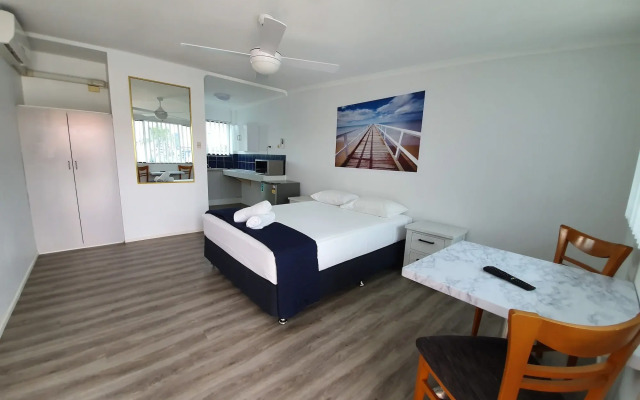 Montego Mermaid Beach Motel