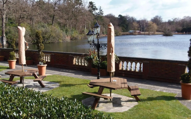 Lakeside International Hotel