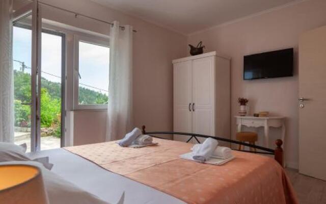 ctbv103 Holiday home with private pool Wi Fi internet access air condition in Baška Voda Makarska