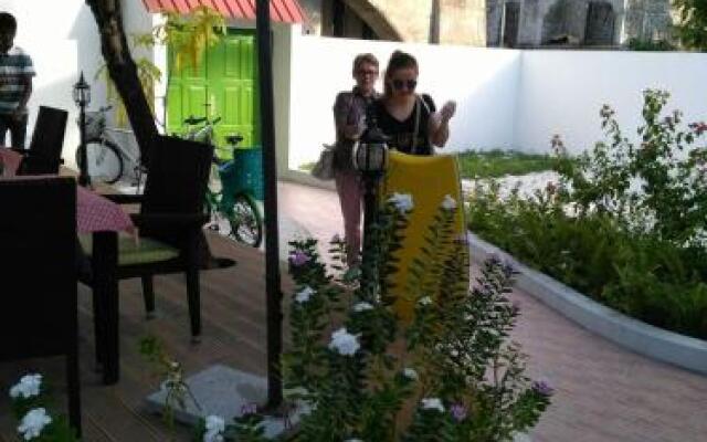 Kudahuvadhoo Retreat