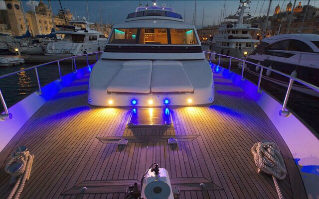 Riti Yacht