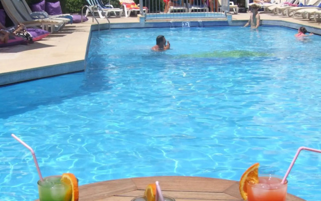 Serhan Hotel