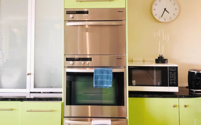 Boutique House with Endless Views