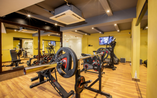 Royal Plaza Suites by RAK Rooms