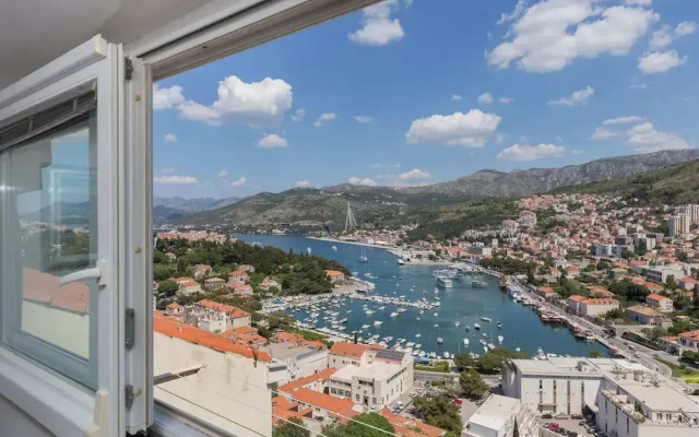 Apartment Super Marijo - Two-bedroom Apartment With Sea View