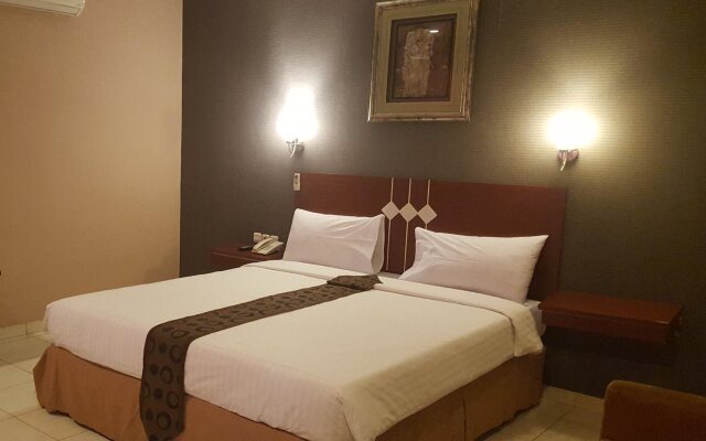 Hotel Trisula By OYO