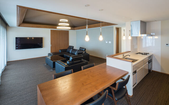 Condominium T-Room