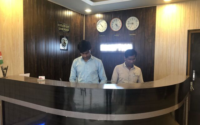 Hotel Mangalam Palace - Lucknow Airport
