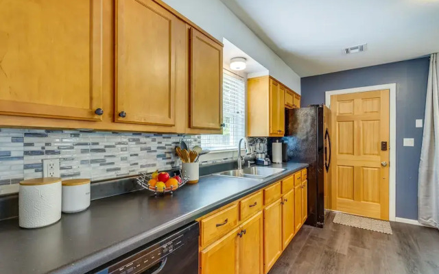 Pet-friendly Pensacola Home w/ Sunny Backyard!