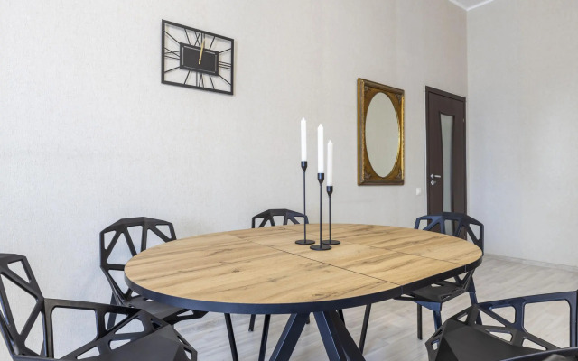 Апартаменты на набережной реки Мойки 30