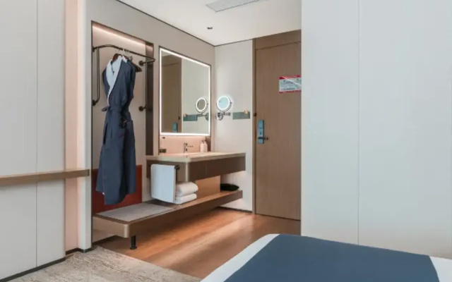 Shanghai Bund Nanjing Road Pedestrian Street JIANGUO PALACE Hotel – Guest Rooms – Shanghai