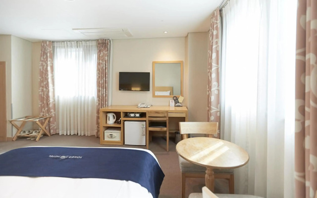 Tower Hill Hotel