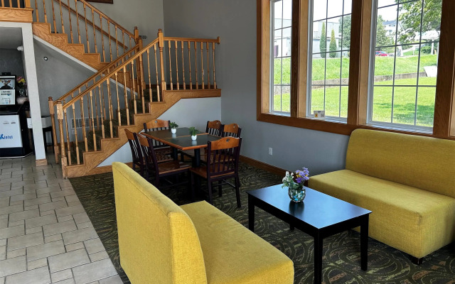 Super 8 by Wyndham Mound City