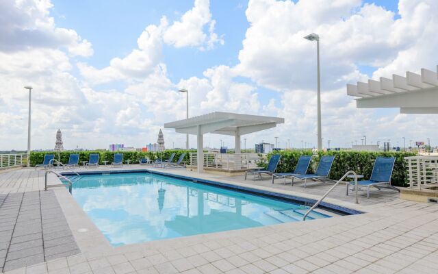 Miami World Rental - Midtown 1106