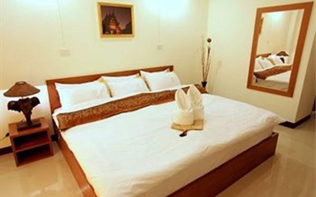 Rafael Mansion Bangkok Aiport