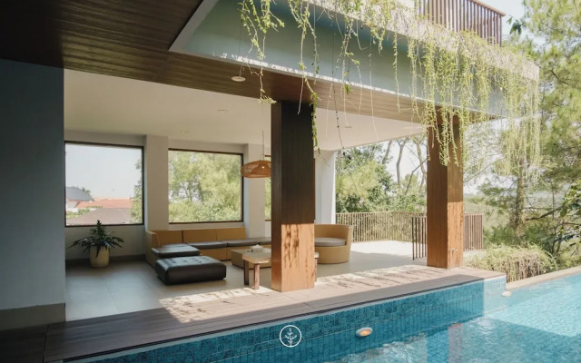 Anindya Hill View 7BR Villa a Private Heated Pool