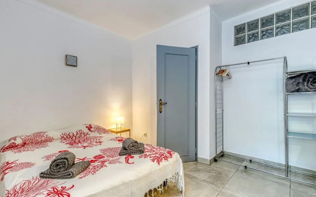 Azula Bright and Airy 2 Bedroom Apartment With p