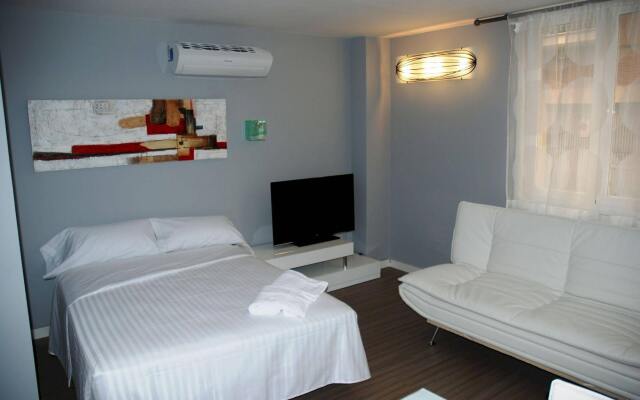 Apartamentos El Capricho de Madrid (Book and Rent S.L.)