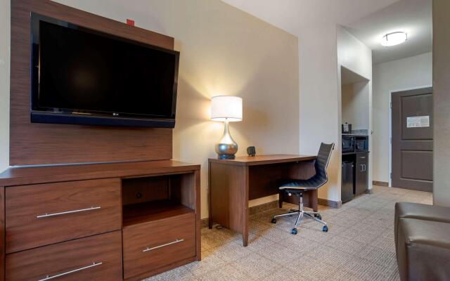 Comfort Suites Alexandria North