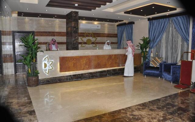 Al Bustan Crown Hotel 2