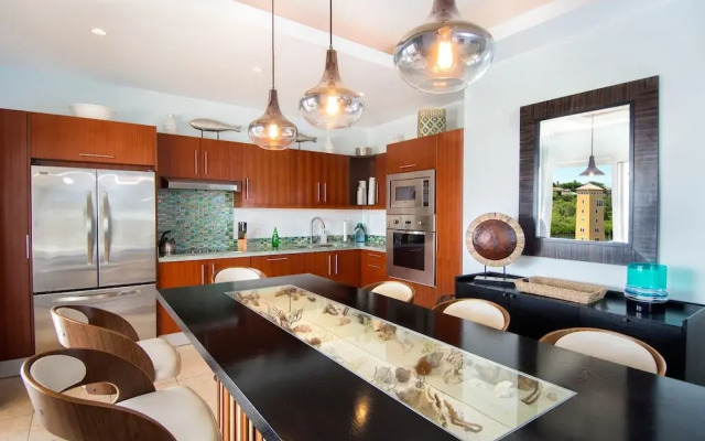 Aqua Vue by Island Properties Online