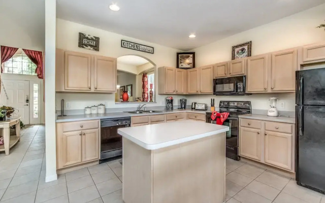2615 Emerald Island
