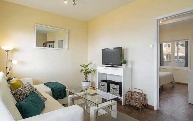 The Sunny Apartment by Atlantic Holiday