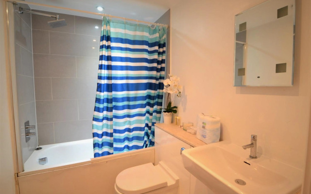 One Bedroom Apartment in Bayswater