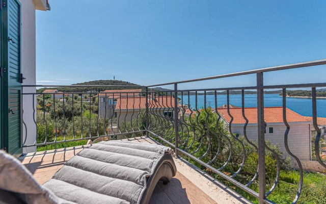 Stunning Home in Rogoznica With Wifi and 2 Bedrooms