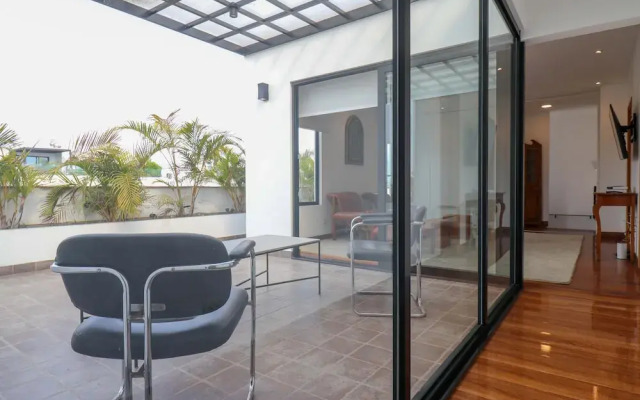 w Radiant 2BR w Modern Terrace in Miraflores