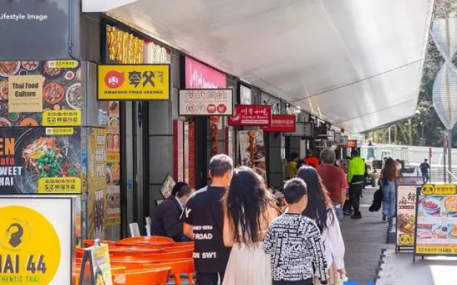 MetaWise 2Bed Next to ICC & Darling Harbour 65