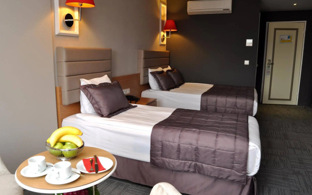 All Seasons Hotel