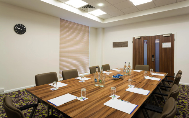 Holiday Inn Express Harlow by IHG
