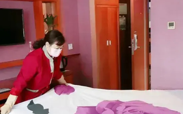 Elan Hotel (Yiwu International Trade City Store)