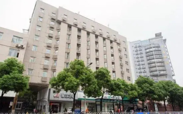 Home Inn (Changsha Train Station)