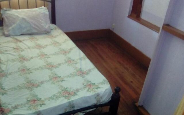 Robert's Guesthouse