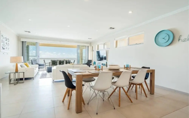La Bella Vita-beachfront Living - Lift - Sunset Views