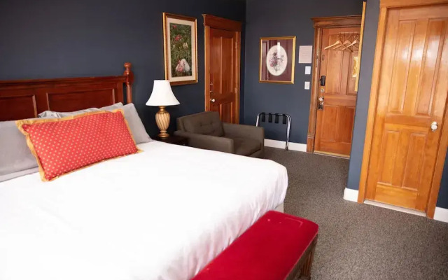 Victor Hotel