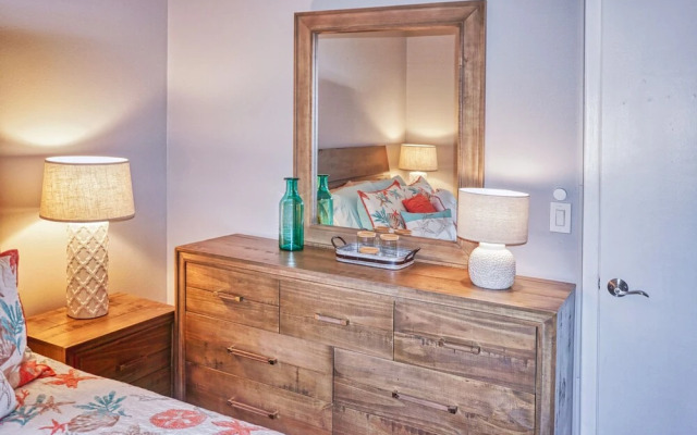 Sunset Beach Treasure Island Getaway (8200-4)