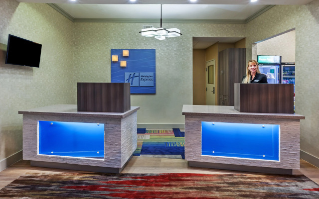 Holiday Inn Express Hotels & Suites Houston East, an IHG Hotel