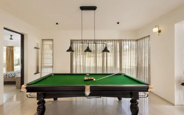 Golfer's Arena by Stayjade