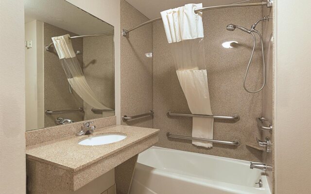 Kemah Edgewater Hotel, SureStay Collection by Best Western