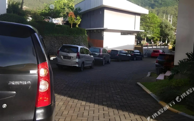 Hotel Nirwana Batu