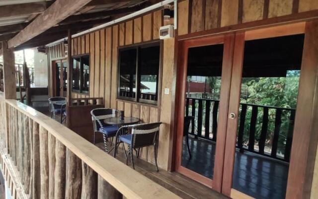 Papa Pippo Otres Village