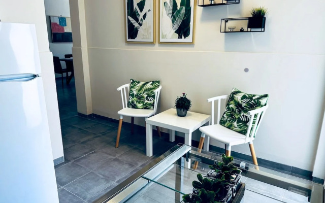 Lifeguard Beachfront - Luxury Flat, 30meters From Sea