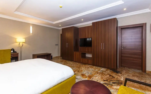 Joygate Hotel & Suites