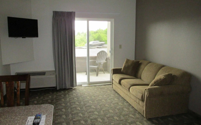 Crystal Springs Inn and Suites