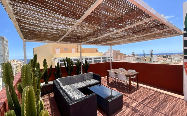 Santa Cruz Luxury Low-Cost Apartment with Terrace & Views