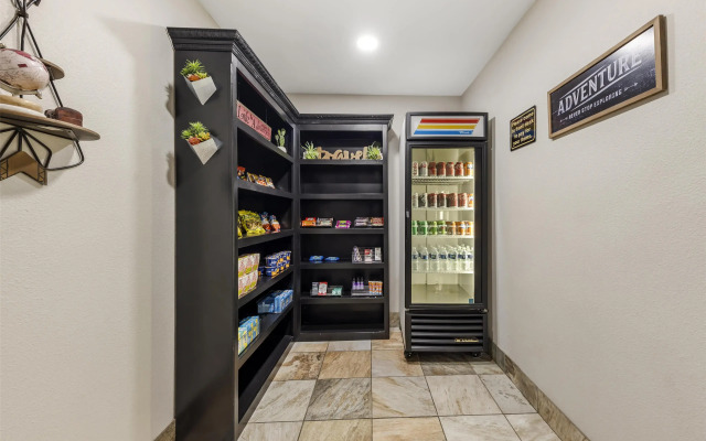 Best Western Plus Sand Bass Inn & Suites